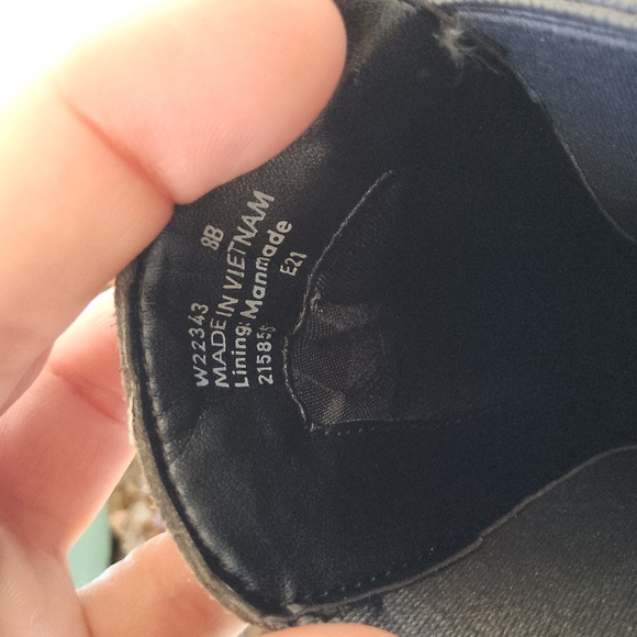 Cole Haan Gray Suede Ladies Boots size 8 M - Picture 4 of 11